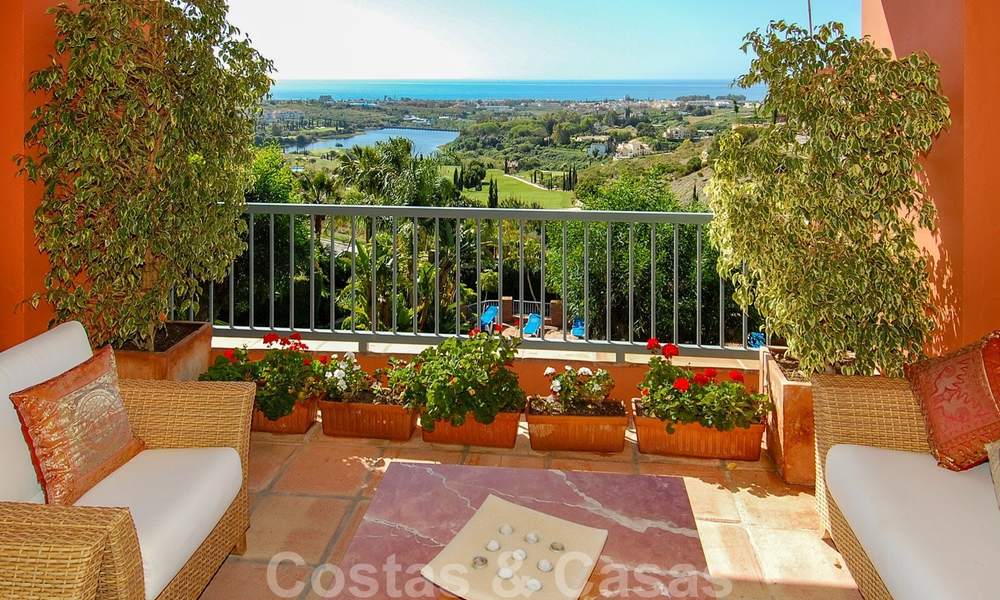 Appartements de luxe à vendre à Royal Flamingos avec vue imprenable sur le golf et la mer à Marbella - Benahavis 23573