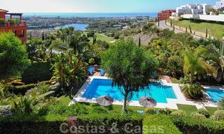 Appartements de luxe à vendre à Royal Flamingos avec vue imprenable sur le golf et la mer à Marbella - Benahavis 23583 