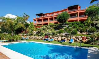 Appartements de luxe à vendre à Royal Flamingos avec vue imprenable sur le golf et la mer à Marbella - Benahavis 23585 