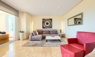 Appartement d'angle contemporain à vendre dans un développement résidentiel exclusif avec lagune privée, Casares, Costa del Sol 23604 