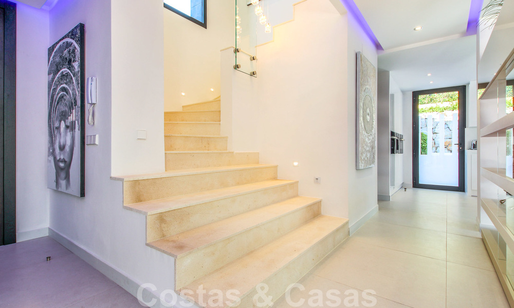 Nouvelle villa moderne de luxe, prêt à emménager, situé dans un quartier résidentiel sécurisé, à Nueva Andalucia, Marbella 23652