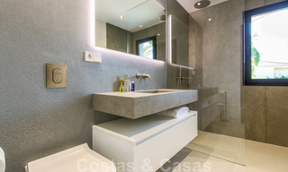 Nouvelle villa moderne de luxe, prêt à emménager, situé dans un quartier résidentiel sécurisé, à Nueva Andalucia, Marbella 23654 