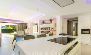 Nouvelle villa moderne de luxe, prêt à emménager, situé dans un quartier résidentiel sécurisé, à Nueva Andalucia, Marbella 23657 