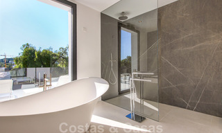 Nouvelle villa moderne de luxe, prêt à emménager, situé dans un quartier résidentiel sécurisé, à Nueva Andalucia, Marbella 23662 