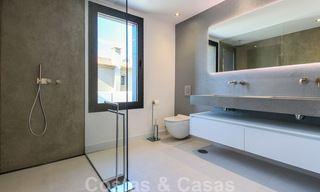 Nouvelle villa moderne de luxe, prêt à emménager, situé dans un quartier résidentiel sécurisé, à Nueva Andalucia, Marbella 23668 