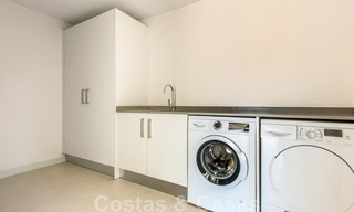 Nouvelle villa moderne de luxe, prêt à emménager, situé dans un quartier résidentiel sécurisé, à Nueva Andalucia, Marbella 23680 