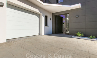 Nouvelle villa moderne de luxe, prêt à emménager, situé dans un quartier résidentiel sécurisé, à Nueva Andalucia, Marbella 23681 