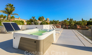 Nouvelle villa moderne de luxe, prêt à emménager, situé dans un quartier résidentiel sécurisé, à Nueva Andalucia, Marbella 23685 