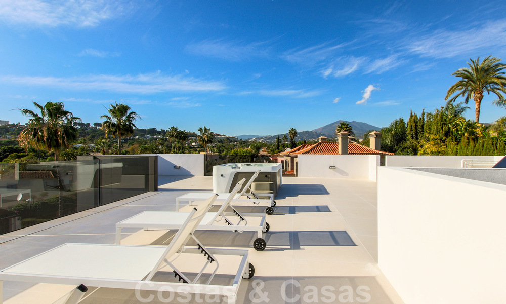 Nouvelle villa moderne de luxe, prêt à emménager, situé dans un quartier résidentiel sécurisé, à Nueva Andalucia, Marbella 23687
