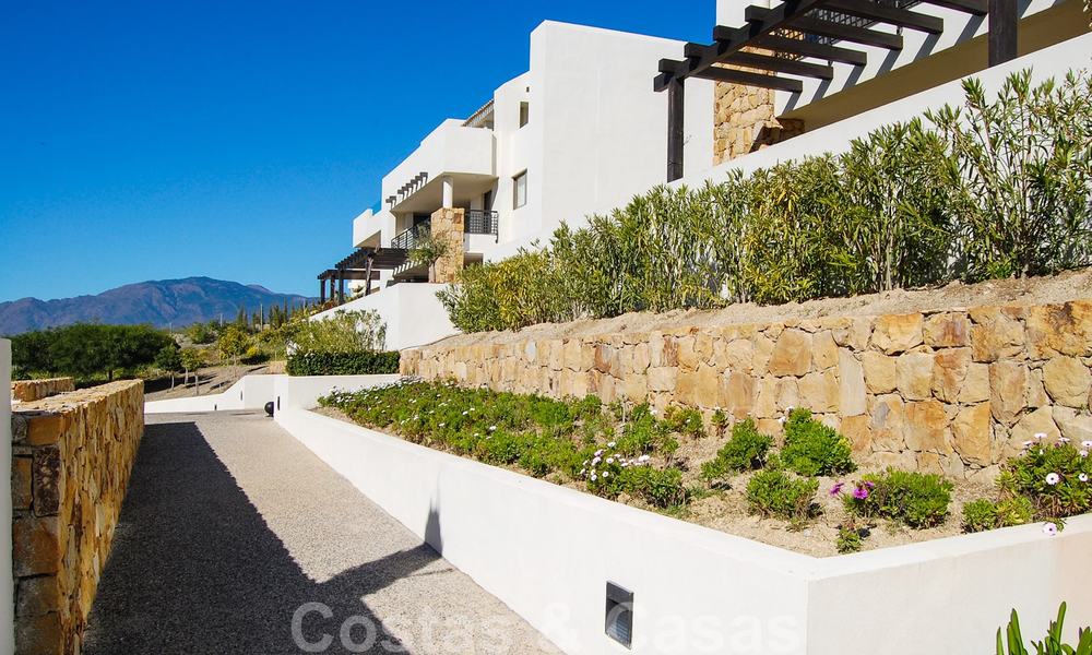 Appartements de luxe modernes et spacieux avec vue sur le golf et la mer à vendre à Marbella - Benahavis 24579