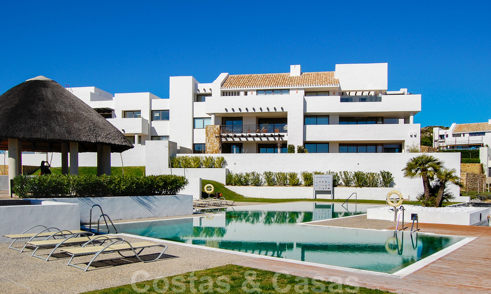 Appartements de luxe modernes et spacieux avec vue sur le golf et la mer à vendre à Marbella - Benahavis 24586