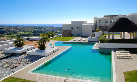 Appartements de luxe modernes et spacieux avec vue sur le golf et la mer à vendre à Marbella - Benahavis 24588