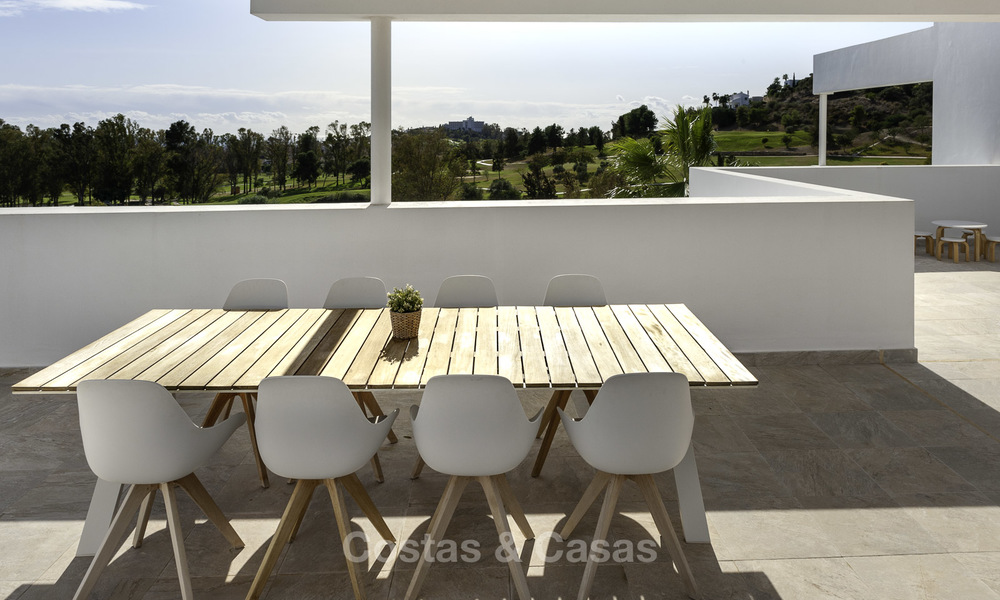 En vente à Atalaya Hills : Appartements de style moderne avec vue sur le golf et la mer à Benahavis - Marbella 24242