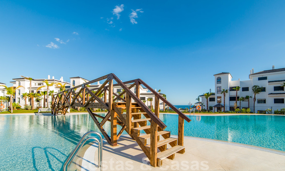 Nouveaux appartements modernes et élégants avec vue panoramique sur la montagne et la mer à vendre dans les collines d'Estepona 24372