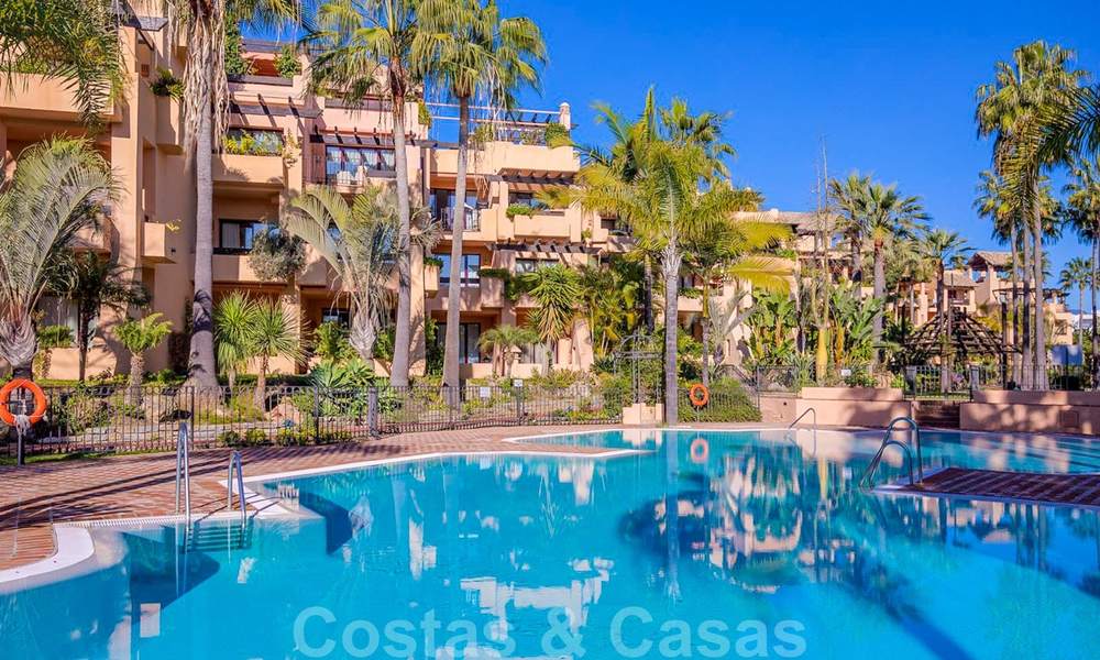 Appartement de luxe dans un complexe au bord de plage à vendre à San Pedro Playa, à quelques pas des commodités et du centre de San Pedro, Marbella 24347