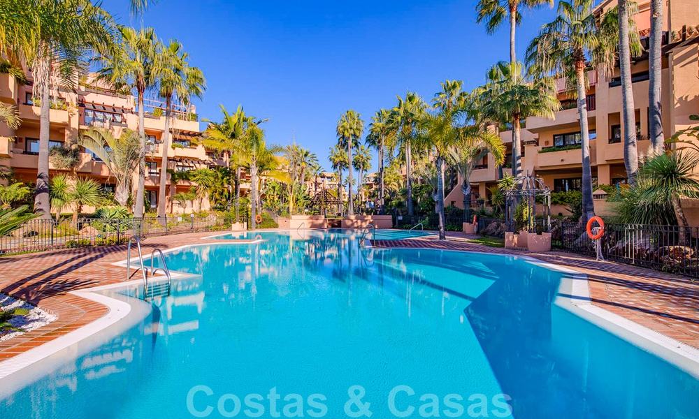 Appartement de luxe dans un complexe au bord de plage à vendre à San Pedro Playa, à quelques pas des commodités et du centre de San Pedro, Marbella 24349