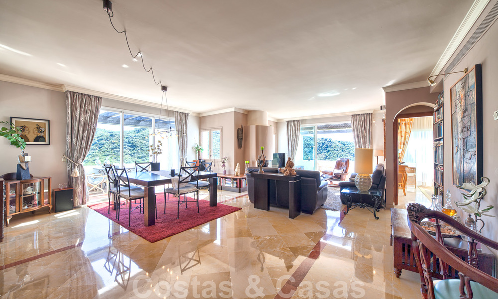 Superbe appartement de type penthouse dans un complexe de golf exclusif en première ligne, avec vue panoramique à La Quinta, Benahavis - Marbella 24421
