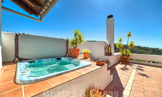 Superbe appartement de type penthouse dans un complexe de golf exclusif en première ligne, avec vue panoramique à La Quinta, Benahavis - Marbella 24438 