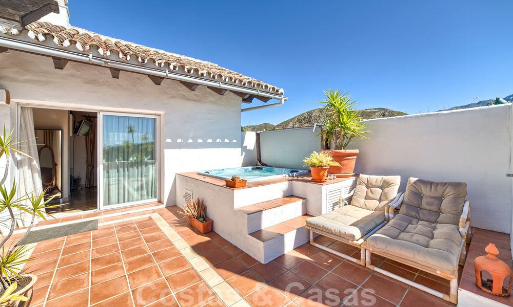 Superbe appartement de type penthouse dans un complexe de golf exclusif en première ligne, avec vue panoramique à La Quinta, Benahavis - Marbella 24439