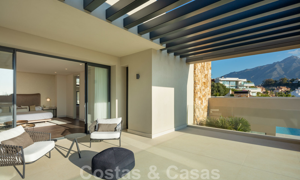 Vente de villas contemporaines modernes de construction récente à Nueva Andalucia, Marbella 24458