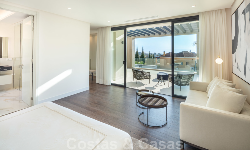Vente de villas contemporaines modernes de construction récente à Nueva Andalucia, Marbella 24466