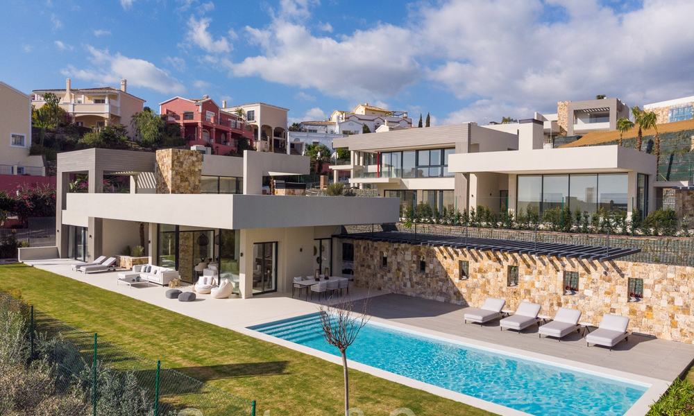 Vente de villas contemporaines modernes de construction récente à Nueva Andalucia, Marbella 24469