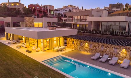 Vente de villas contemporaines modernes de construction récente à Nueva Andalucia, Marbella 24482