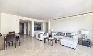 TEE 5 : Appartements modernes de luxe en première ligne de golf avec vue imprenable sur le golf et la mer à vendre à Marbella - Benahavis 24526 