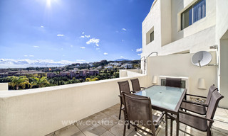 TEE 5 : Appartements modernes de luxe en première ligne de golf avec vue imprenable sur le golf et la mer à vendre à Marbella - Benahavis 24530 