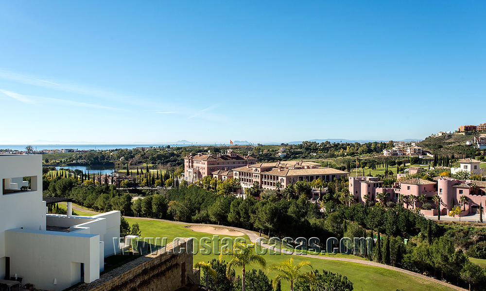 TEE 5 : Appartements modernes de luxe en première ligne de golf avec vue imprenable sur le golf et la mer à vendre à Marbella - Benahavis 24532