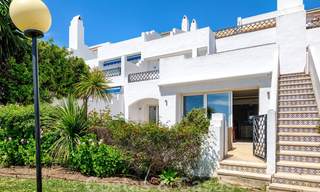 Appartement duplex, rénové dans un style contemporain, à vendre avec vue sur la mer du New Golden Mile entre Marbella et Estepona 24734 