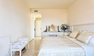 Appartement de type penthouse à vendre dans un complexe balnéaire à Estepona 24640 