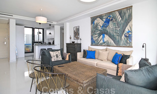 Appartement penthouse moderne à vendre avec vue sur le terrain de golf et la mer Méditerranée à Benahavis - Marbella 24859 