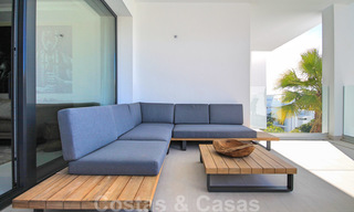 Appartement moderne à vendre avec vue sur le terrain de golf à Benahavis - Marbella 24884 