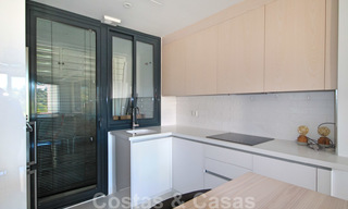 Appartement moderne à vendre avec vue sur le terrain de golf à Benahavis - Marbella 24886 