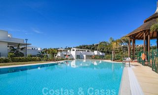 Appartement moderne à vendre avec vue sur le terrain de golf à Benahavis - Marbella 24893 