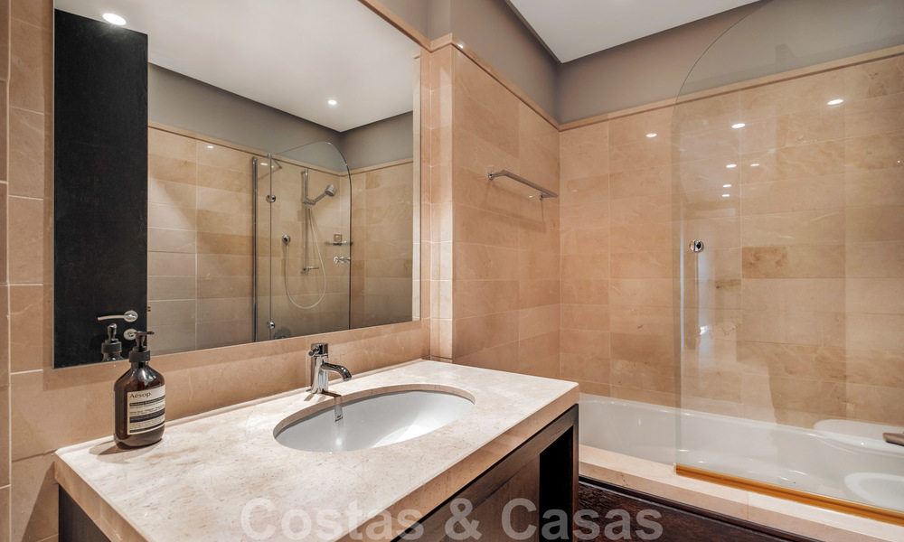 Appartement moderne exclusif à vendre avec un intérieur de luxe contemporain à Sierra Blanca, Golden Mile, Marbella 24969