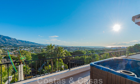 Grande villa de luxe à vendre avec vue panoramique sur la vallée du golf, les montagnes et la mer Méditerranée en Nueva Andalucia, Marbella 24994