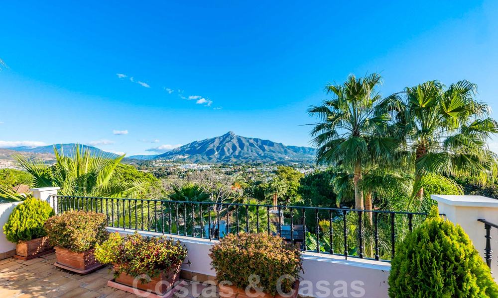 Grande villa de luxe à vendre avec vue panoramique sur la vallée du golf, les montagnes et la mer Méditerranée en Nueva Andalucia, Marbella 25011