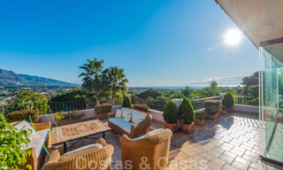 Grande villa de luxe à vendre avec vue panoramique sur la vallée du golf, les montagnes et la mer Méditerranée en Nueva Andalucia, Marbella 25013 
