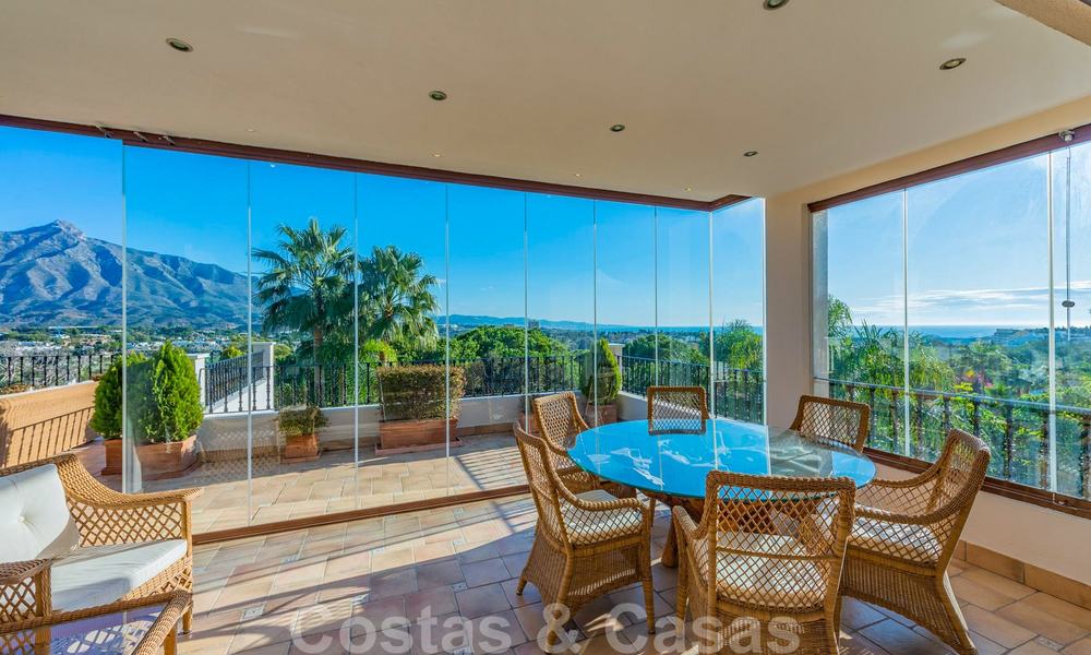 Grande villa de luxe à vendre avec vue panoramique sur la vallée du golf, les montagnes et la mer Méditerranée en Nueva Andalucia, Marbella 25022