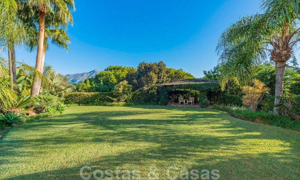 Grande villa de luxe à vendre avec vue panoramique sur la vallée du golf, les montagnes et la mer Méditerranée en Nueva Andalucia, Marbella 25032