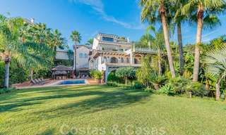Grande villa de luxe à vendre avec vue panoramique sur la vallée du golf, les montagnes et la mer Méditerranée en Nueva Andalucia, Marbella 25036 