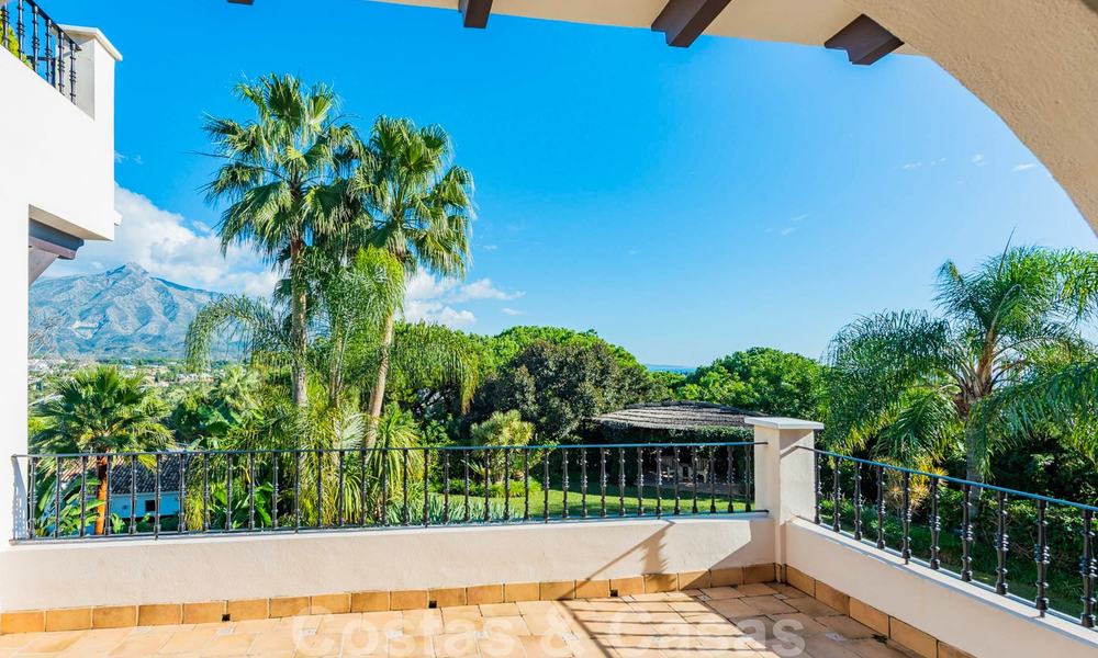Grande villa de luxe à vendre avec vue panoramique sur la vallée du golf, les montagnes et la mer Méditerranée en Nueva Andalucia, Marbella 25059