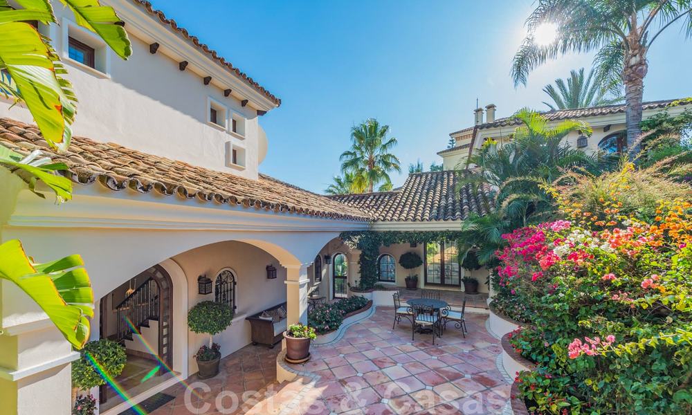 Grande villa de luxe à vendre avec vue panoramique sur la vallée du golf, les montagnes et la mer Méditerranée en Nueva Andalucia, Marbella 25065