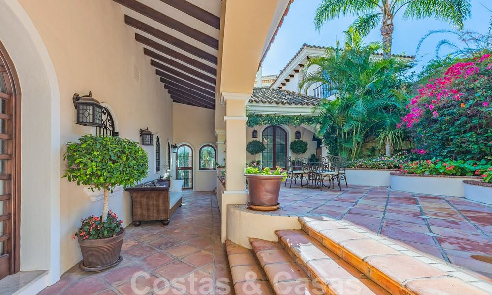 Grande villa de luxe à vendre avec vue panoramique sur la vallée du golf, les montagnes et la mer Méditerranée en Nueva Andalucia, Marbella 25066