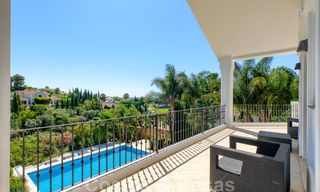 Villa individuelle de style classique en vente dans la très convoitée Nueva Andalucia, Marbella 25086 