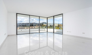 Appartement de design moderne à vendre avec une terrasse spacieuse, à côté du terrain de golf de Marbella - Estepona 25379 