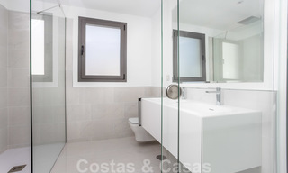 Appartement de design moderne à vendre avec une terrasse spacieuse, à côté du terrain de golf de Marbella - Estepona 25389 