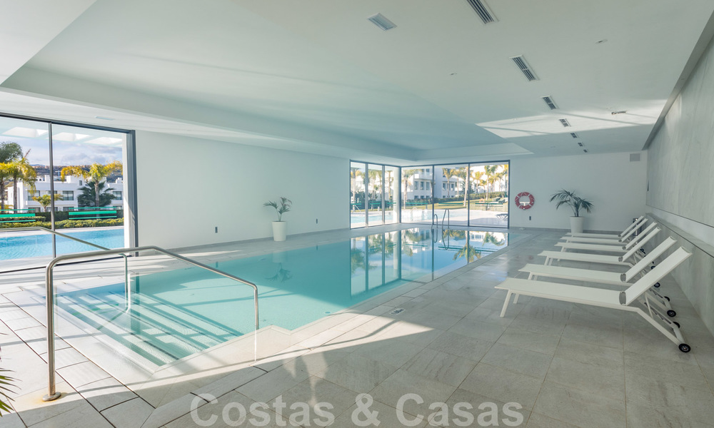 Appartement de design moderne à vendre avec une terrasse spacieuse, à côté du terrain de golf de Marbella - Estepona 25392